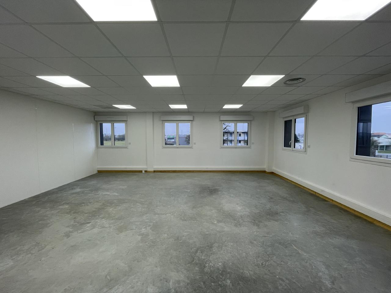 Local d'activité Chambray-lès-Tours 556m² Location local d'activité Chambray-lès-Tours Indre-et-Loire OLACT2309406 5